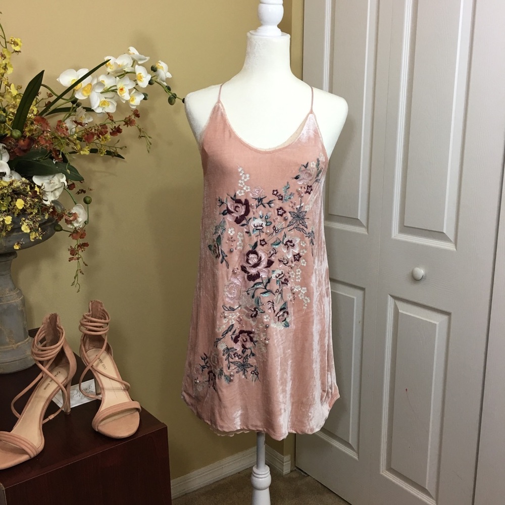 NWT Chelsea & Violet Embellished Beaded Embroidered Velvet Slip Dress Size XS